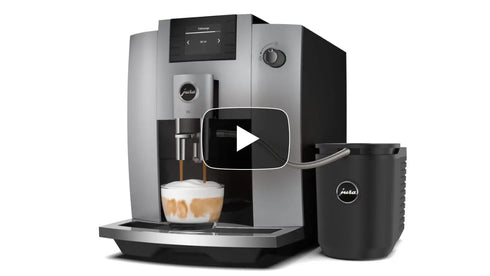 E6 Platin (EC): volautomaat met 17 specialiteiten, stille molen en 1,9 l watertank. Snel perfecte koffie thuis.