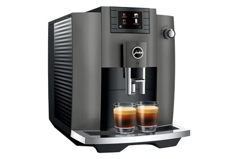 E6 Dark Inox (EC) 15439: volautomaat met 17 specialiteiten, stille molen en 1,9 l watertank. Snel perfecte koffie thuis.