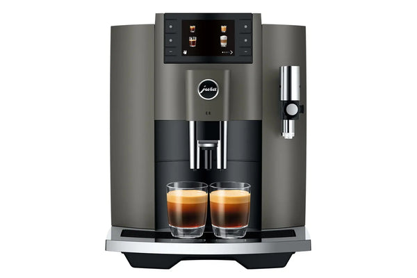 E8 Dark Inox (EC): volautomaat met 17 specialiteiten, stille molen en 1,9 l watertank. Snel perfecte koffie thuis.